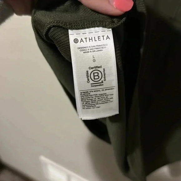 Athleta | hunter green athletic tank in size large. EUC. Very soft. - Picture 7 of 9